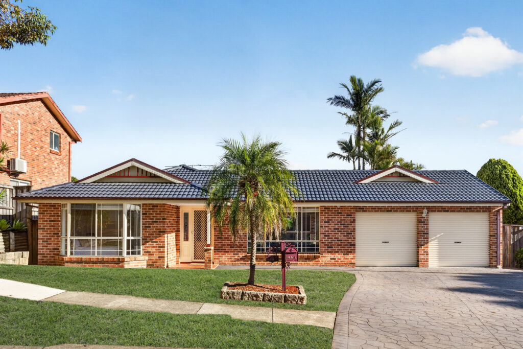 Auction - 4 Crestview Drive - New Property in Glenwood - Real Estate by Kim McChlery