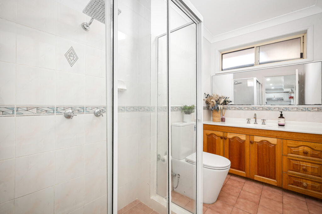 Auction - 34 Vermont Court - New Property in Seven Hills - Real Estate by Joel Hollings