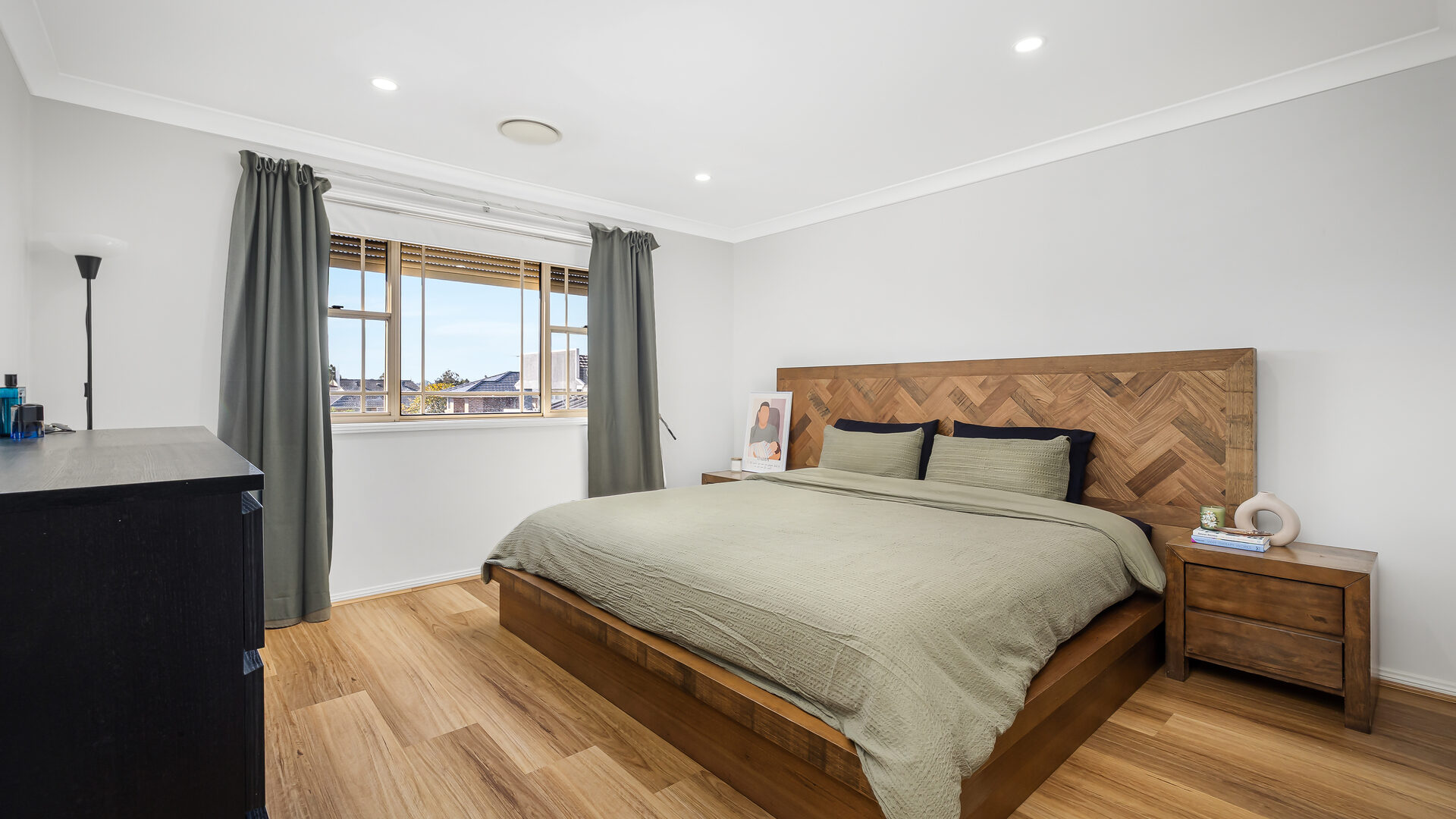Auction - 34 Vermont Court - New Property in Seven Hills - Real Estate by Joel Hollings