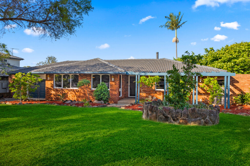 For Sale - 43 Solander Road - New Property in Kings Langley - Real Estate by Kim McChlery