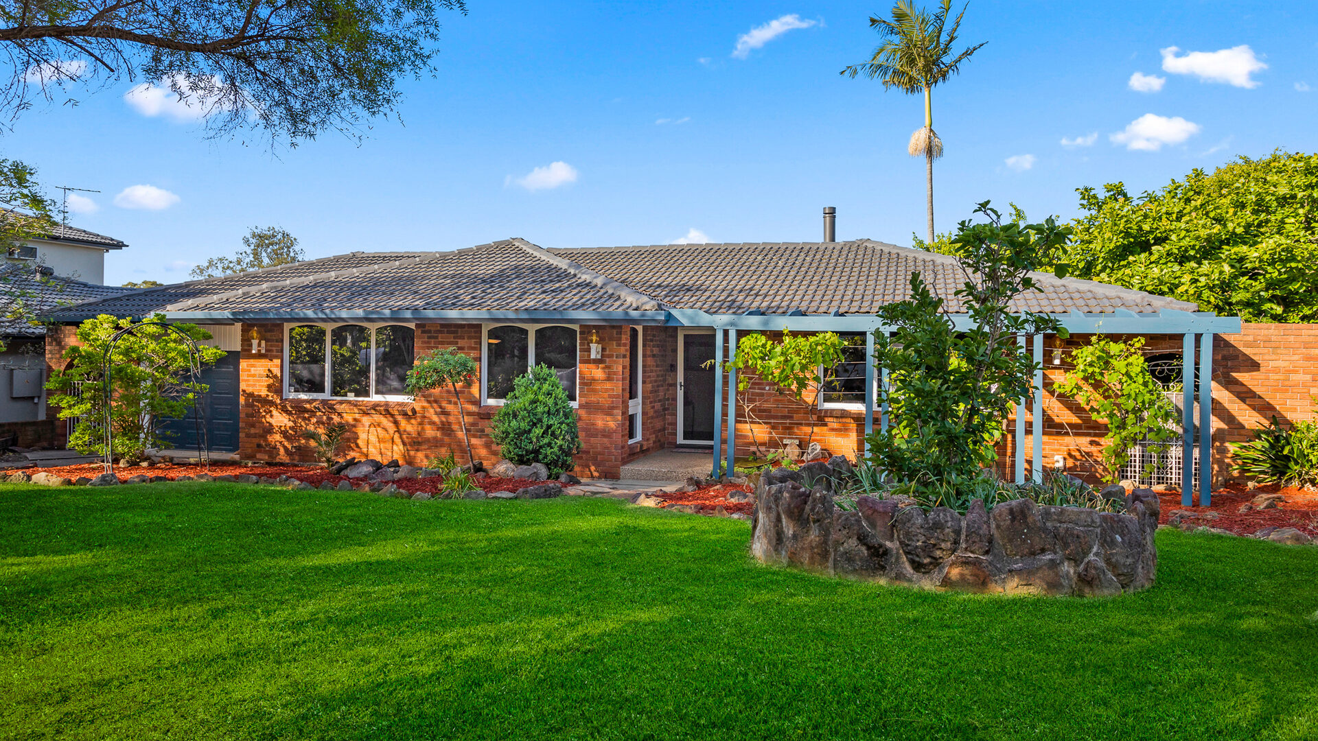 For Sale - 43 Solander Road - New Property in Kings Langley - Real Estate by Kim McChlery