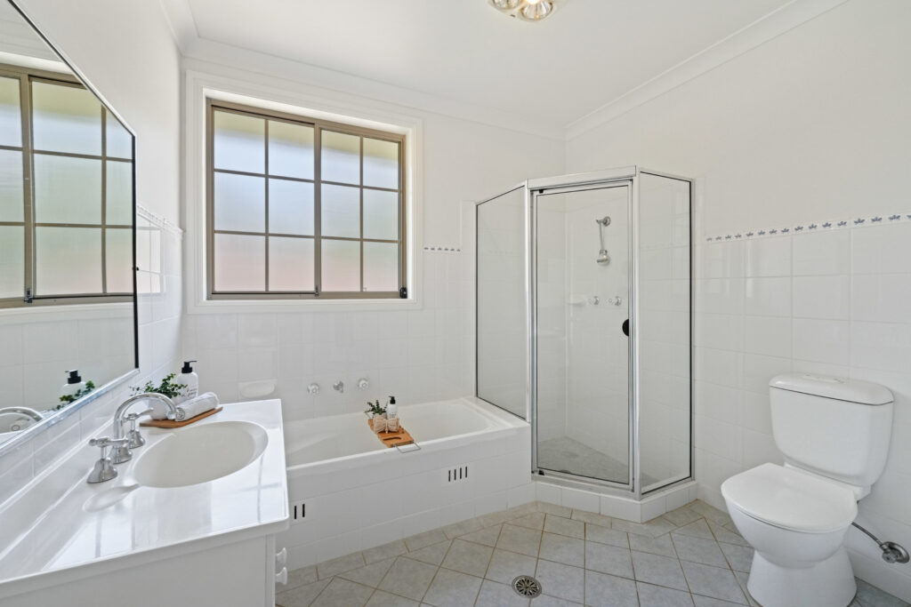 Auction - 1/16 Hillside Crescent - New Property in Epping - Real Estate by Betty Ockerlander