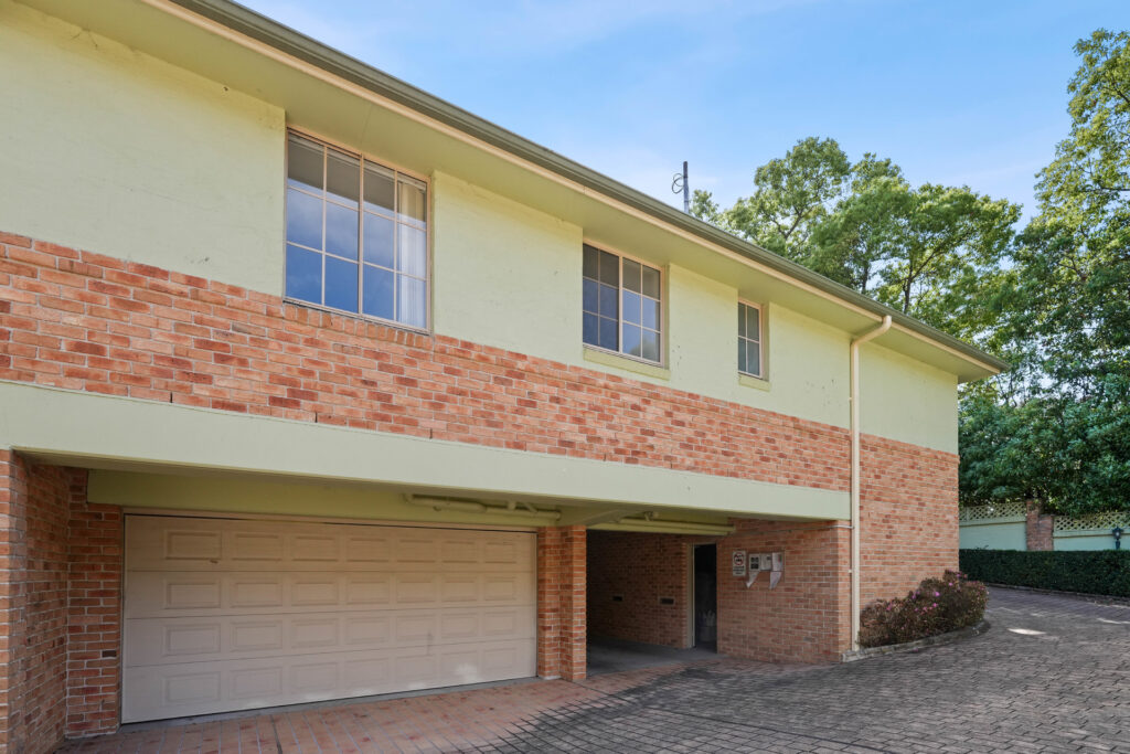 Auction - 1/16 Hillside Crescent - New Property in Epping - Real Estate by Betty Ockerlander