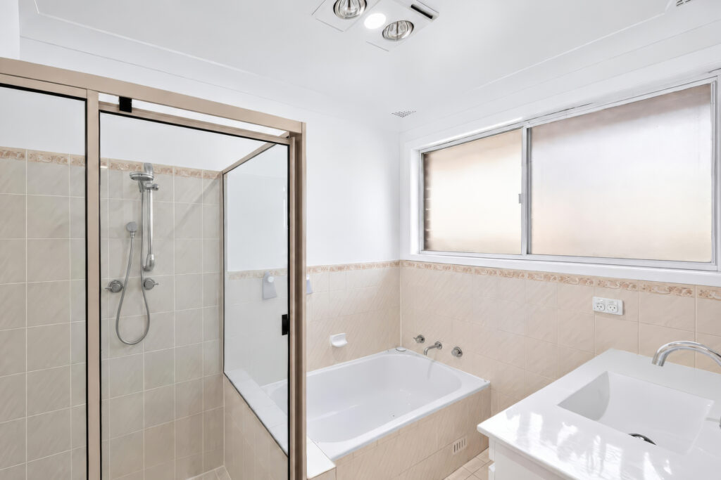 Auction - 32 Madeira Avenue - New Property in Kings Langley - Real Estate by Kim McChlery