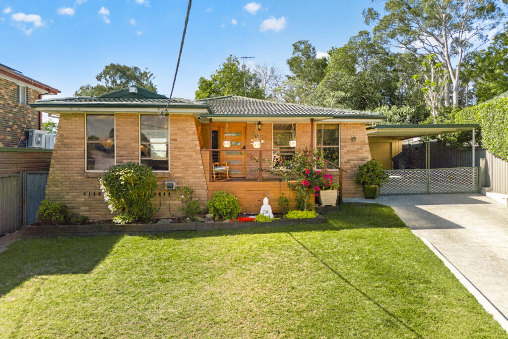 Auction - 13 Hull Place - New Property in Seven Hills - Real Estate by Kim McChlery
