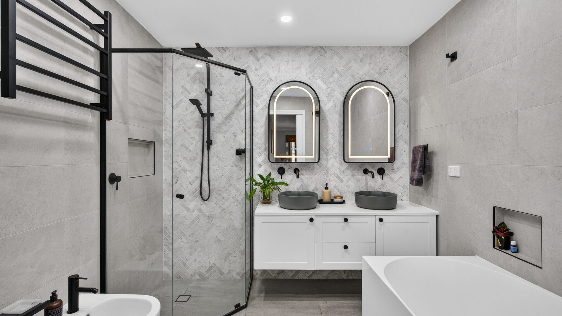 Auction - 13 Hull Place - New Property in Seven Hills - Real Estate by Kim McChlery