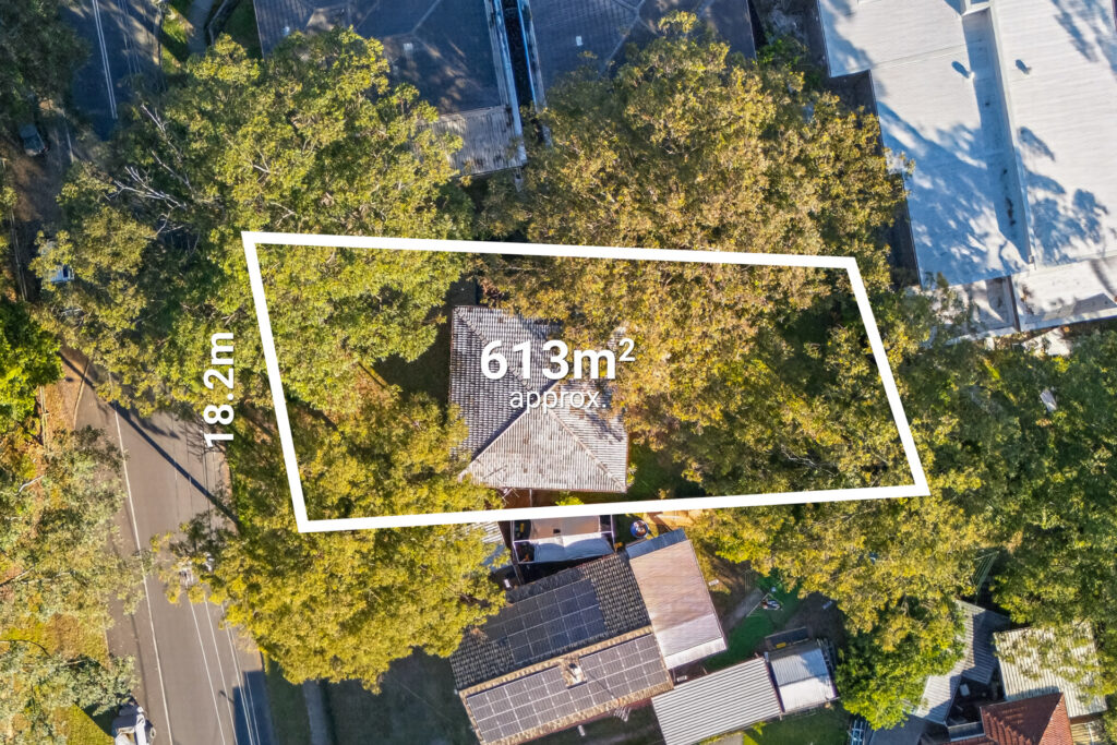 Auction - 1 Brand Street - New Property in Dundas Valley - Real Estate by Sandra Aquilina