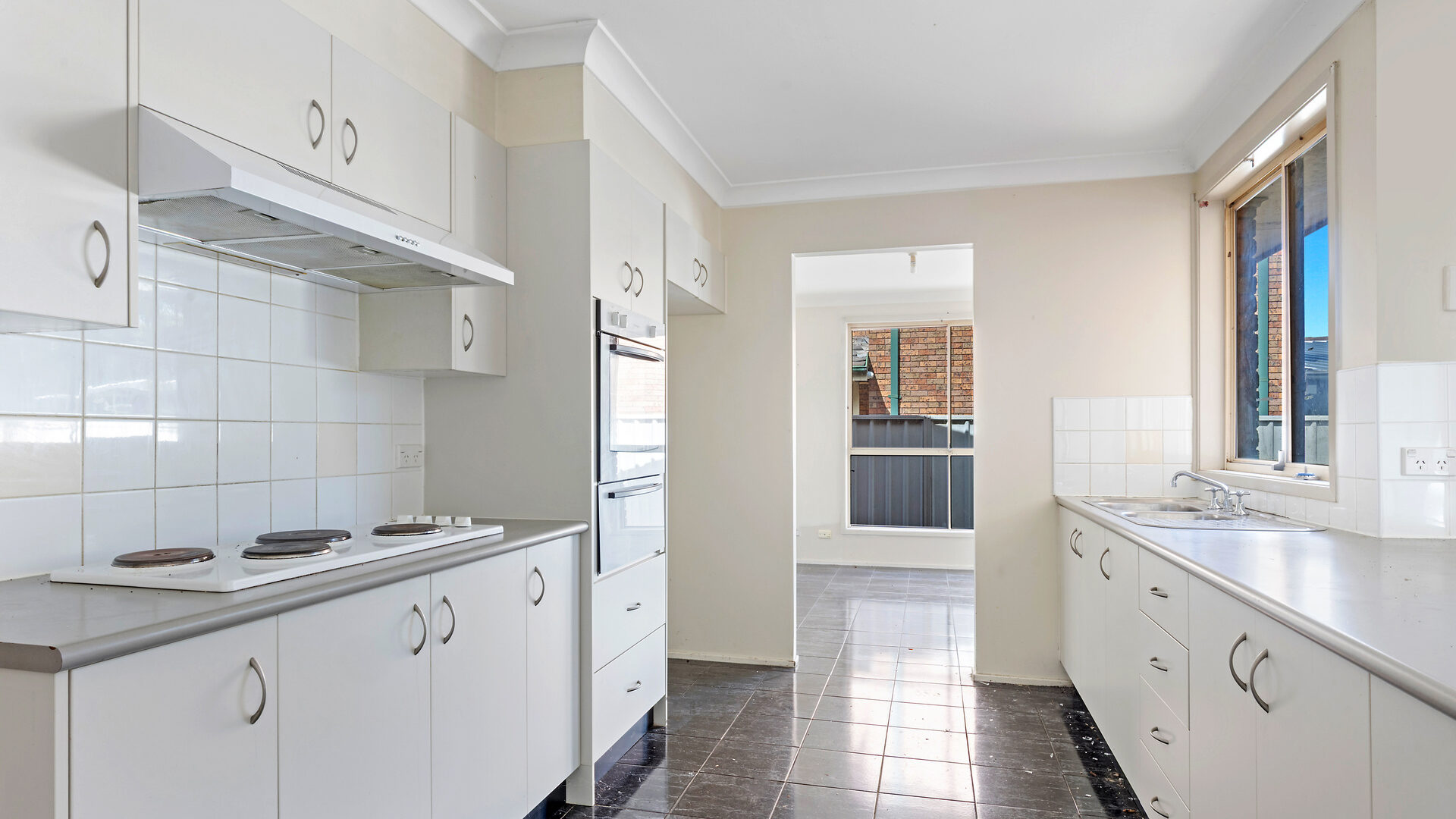Auction - 28 Edgeware Road - New Property in Prospect - Real Estate by Monique Layoun