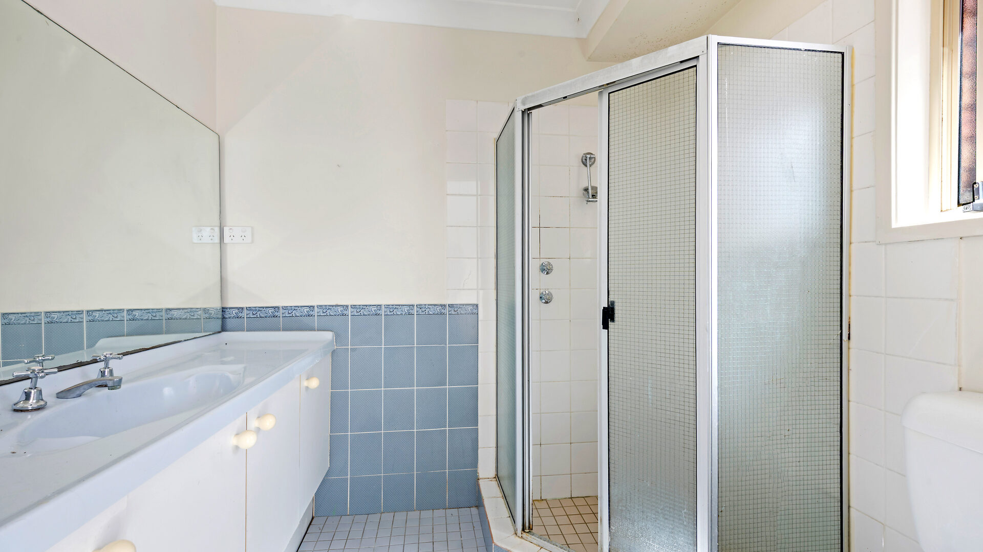 Auction - 28 Edgeware Road - New Property in Prospect - Real Estate by Monique Layoun