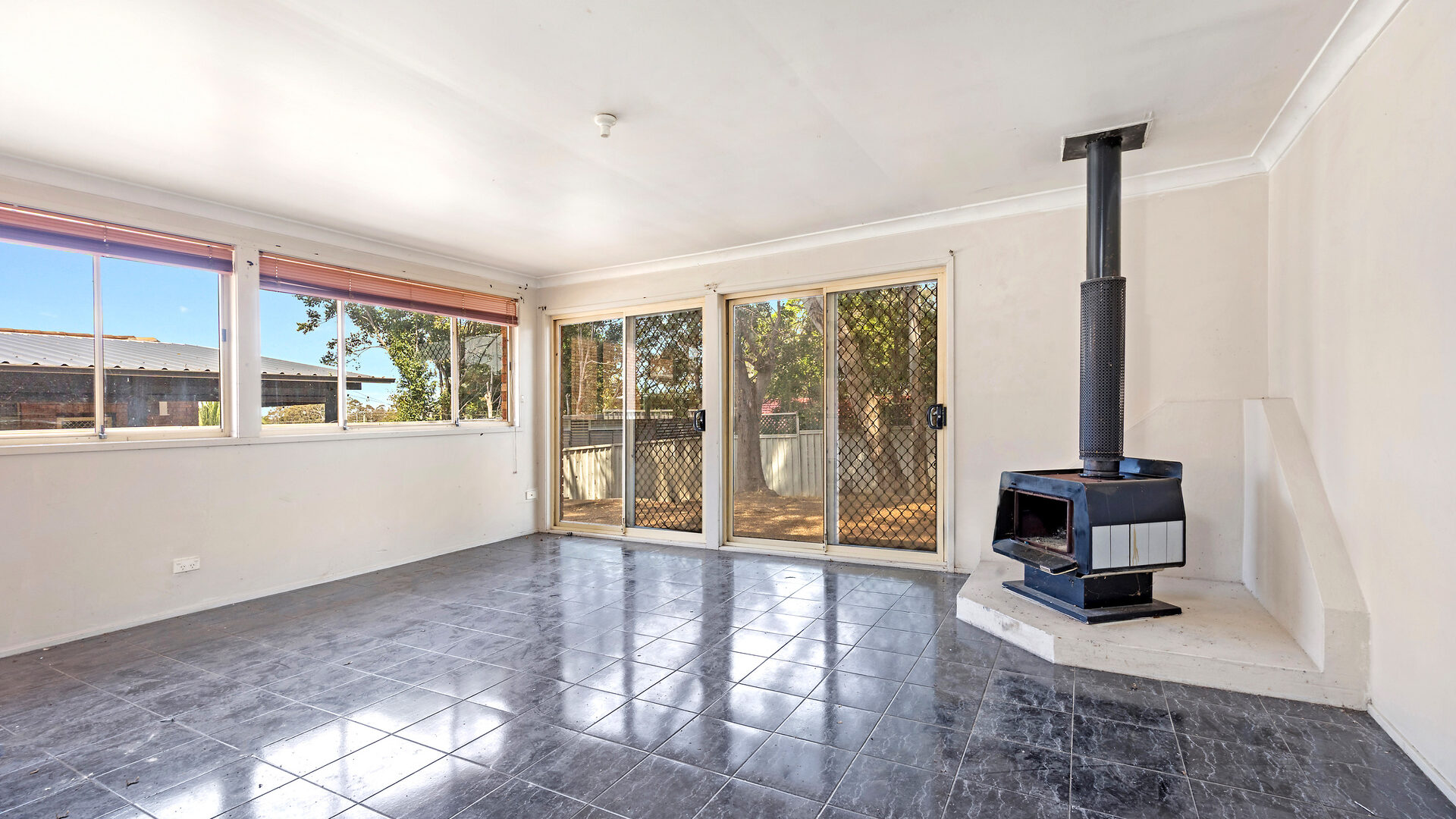 Auction - 28 Edgeware Road - New Property in Prospect - Real Estate by Monique Layoun