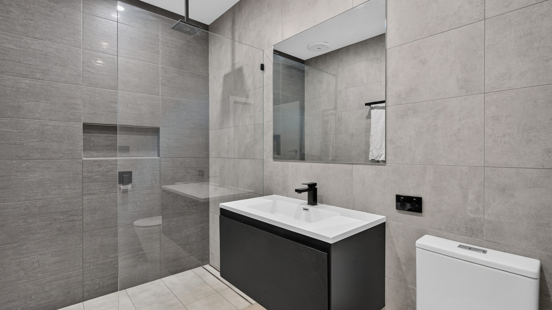 Auction - 35 Yvonne Street - New Property in Seven Hills - Real Estate by Monique Layoun