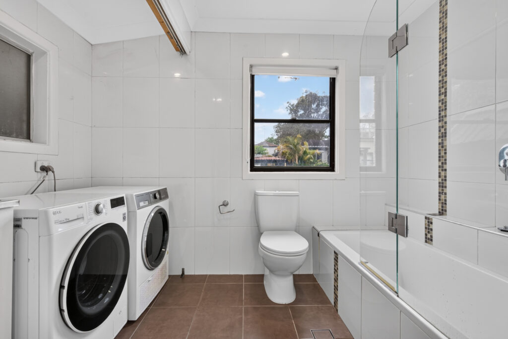 Auction - 35 Yvonne Street - New Property in Seven Hills - Real Estate by Monique Layoun