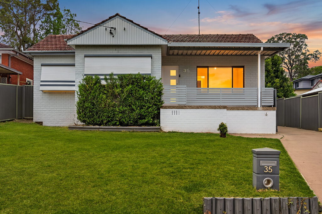 Auction - 35 Yvonne Street - New Property in Seven Hills - Real Estate by Monique Layoun