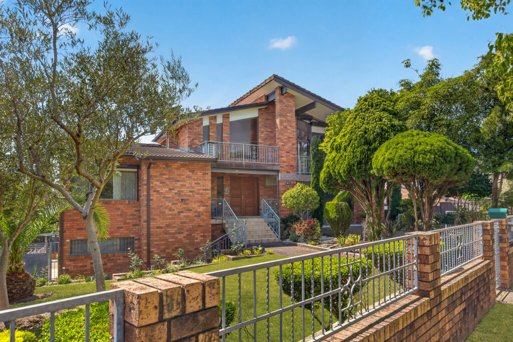 For Sale - 65 Solander Road - New Property in Kings Langley - Real Estate by Kim McChlery