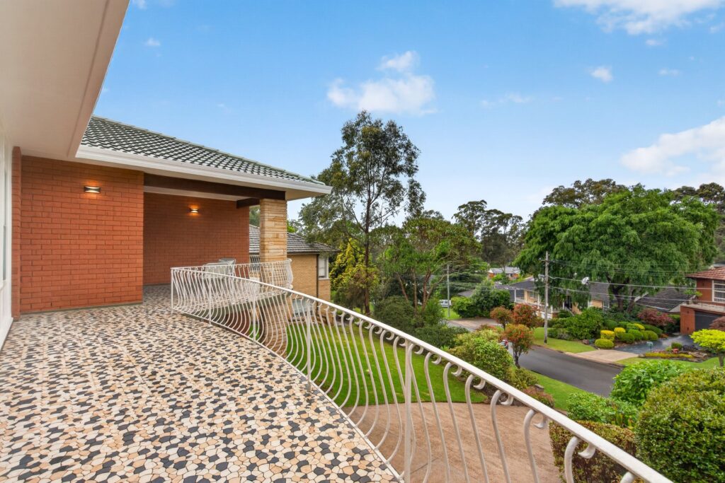 Auction - 6 Jesmond Crescent - New Property in Beecroft - Real Estate by Kenny Li