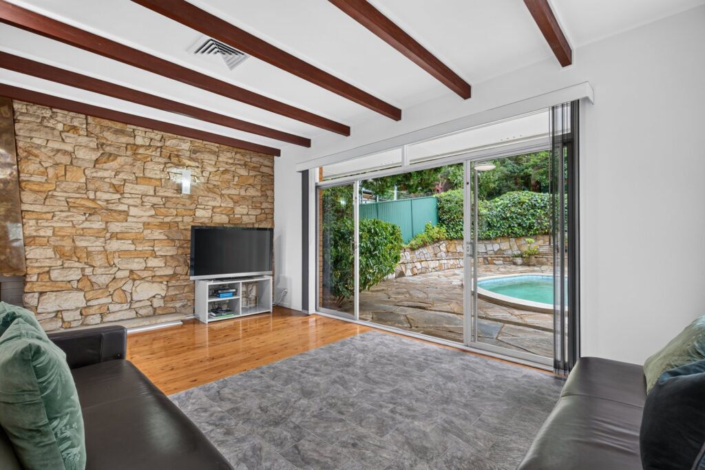 Auction - 6 Jesmond Crescent - New Property in Beecroft - Real Estate by Kenny Li