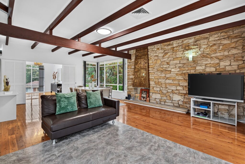 Auction - 6 Jesmond Crescent - New Property in Beecroft - Real Estate by Kenny Li
