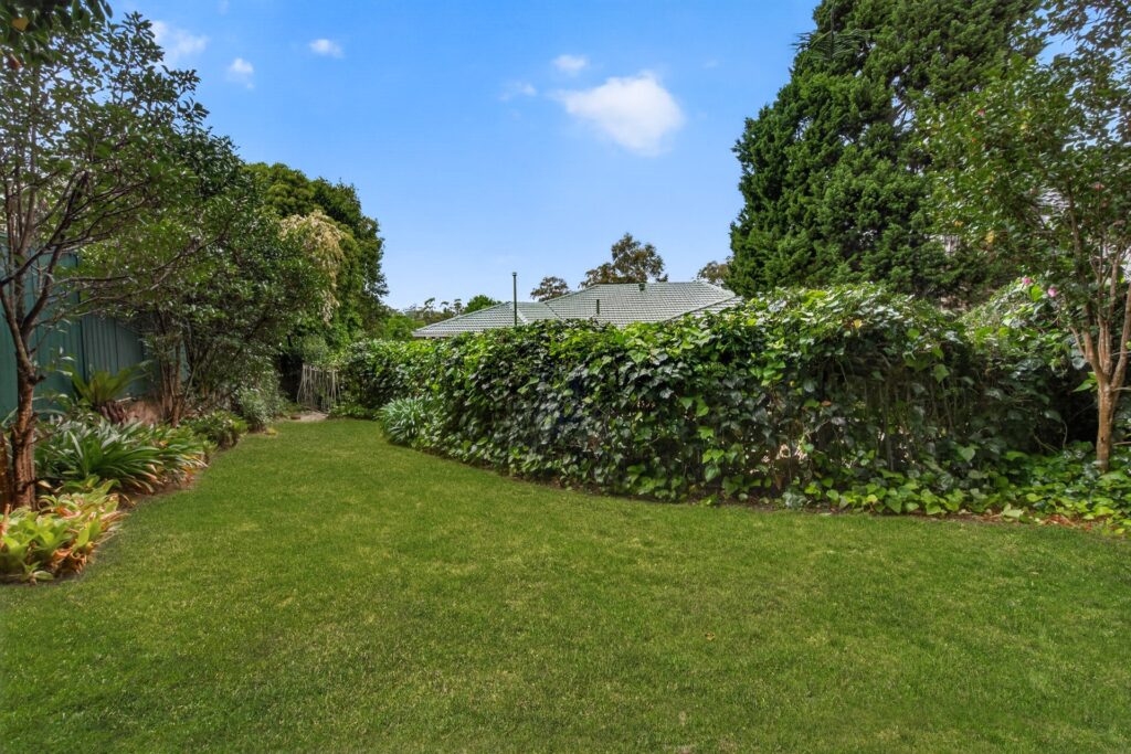 Auction - 6 Jesmond Crescent - New Property in Beecroft - Real Estate by Kenny Li