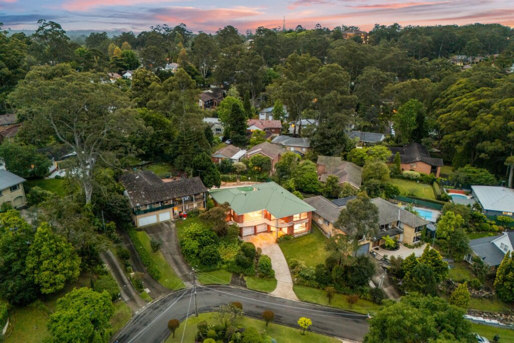 Auction - 6 Jesmond Crescent - New Property in Beecroft - Real Estate by Kenny Li
