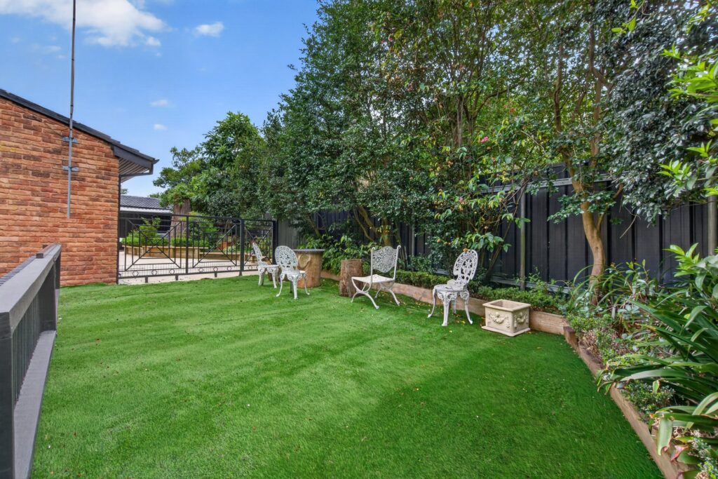 Auction - 6 Dewberry Way - New Property in Castle Hill - Real Estate by Mark Vinogradov