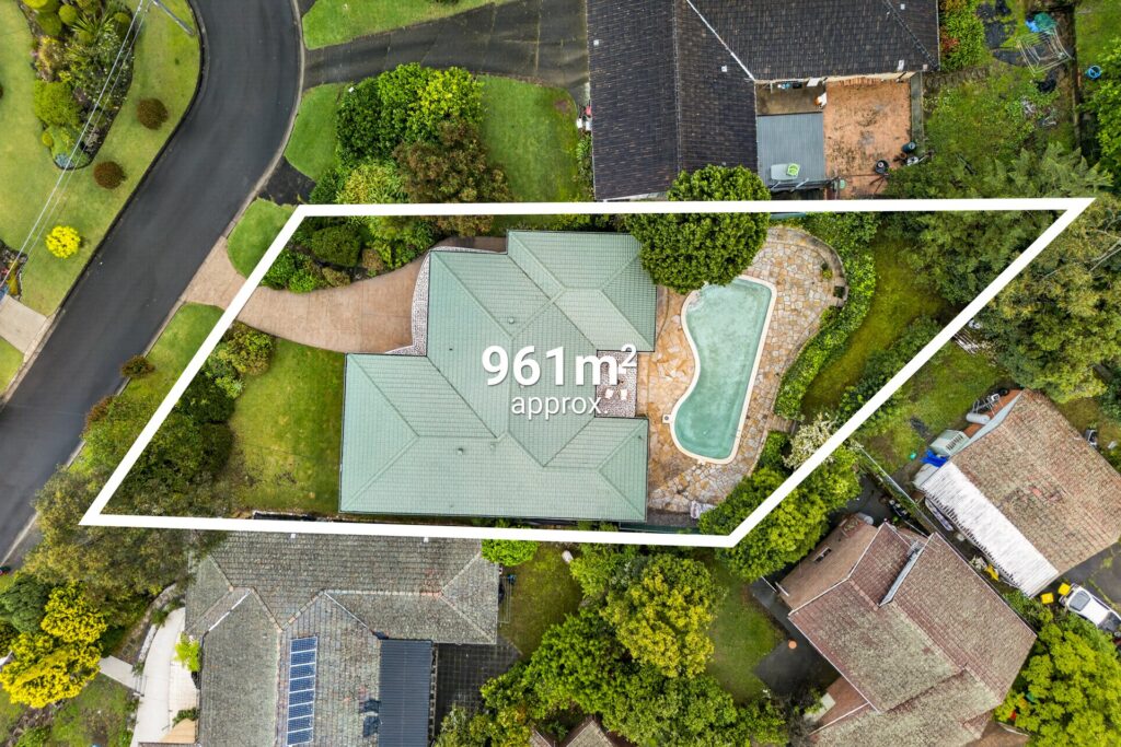 Auction - 6 Jesmond Crescent - New Property in Beecroft - Real Estate by Kenny Li
