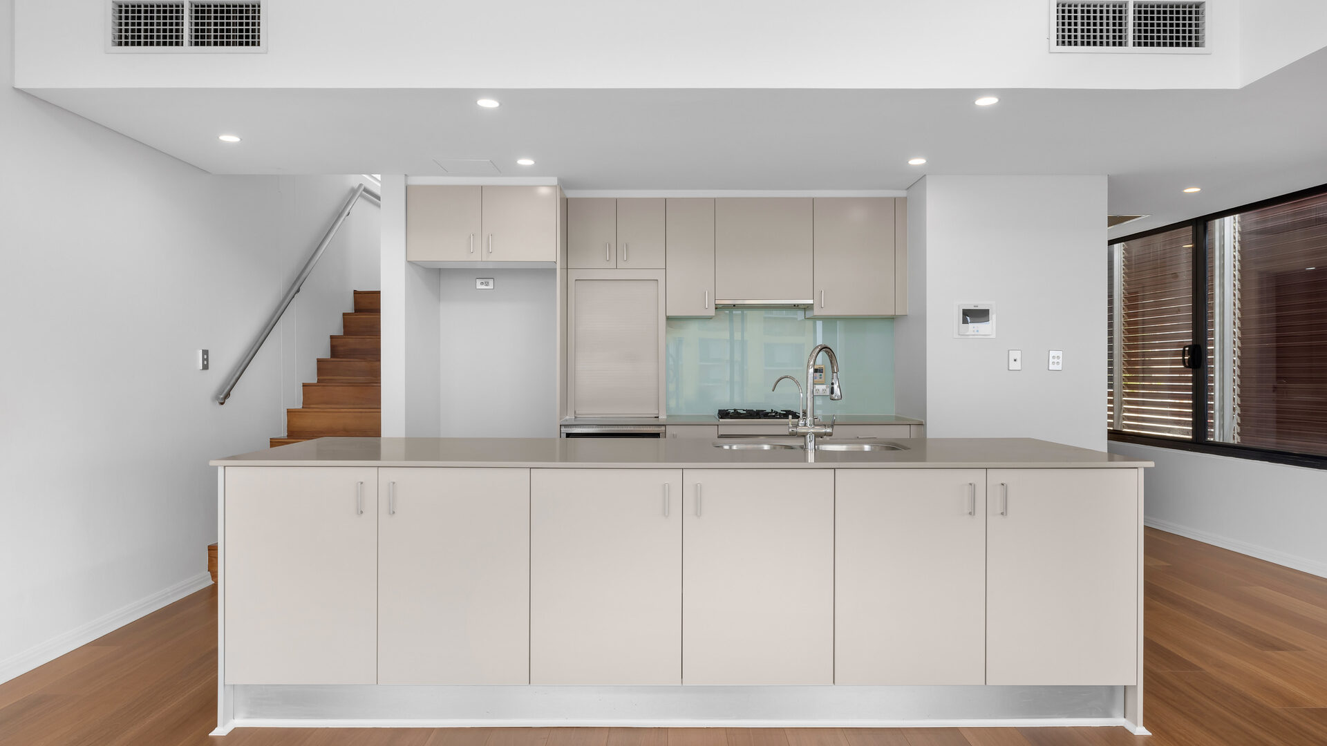 For Rent - 5/3 Penkivil Street - New Property in Bondi - Real Estate by 