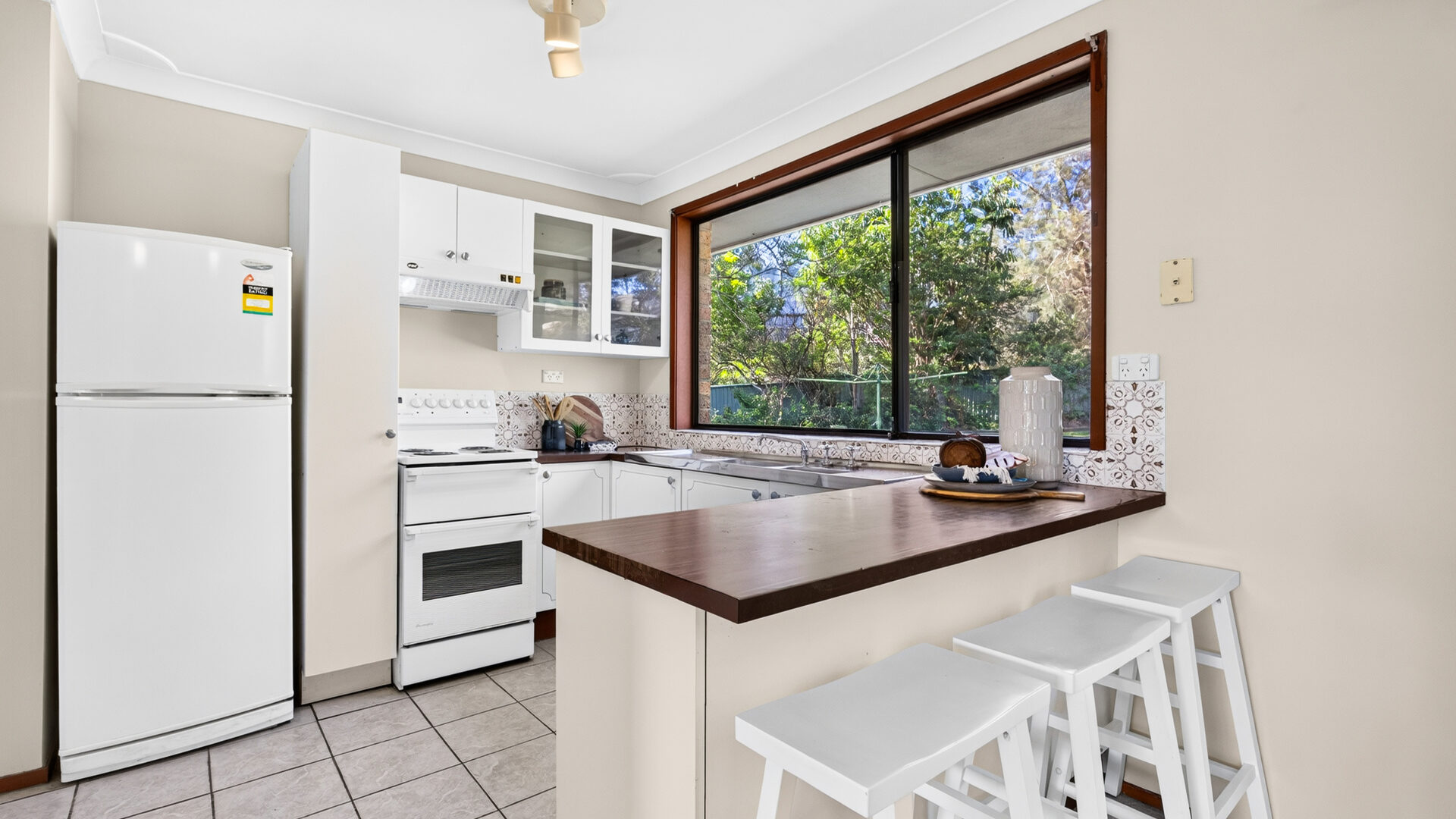 For Sale - 9 King Place - New Property in Kings Langley - Real Estate by Kim McChlery