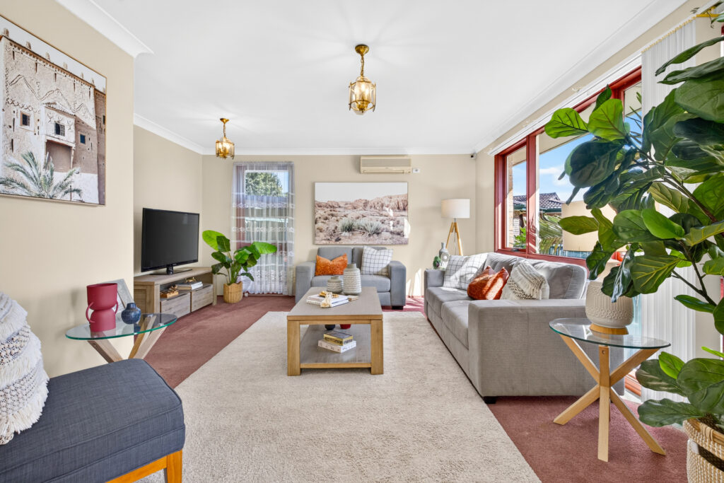 For Sale - 9 King Place - New Property in Kings Langley - Real Estate by Kim McChlery