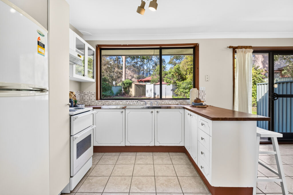 For Sale - 9 King Place - New Property in Kings Langley - Real Estate by Kim McChlery