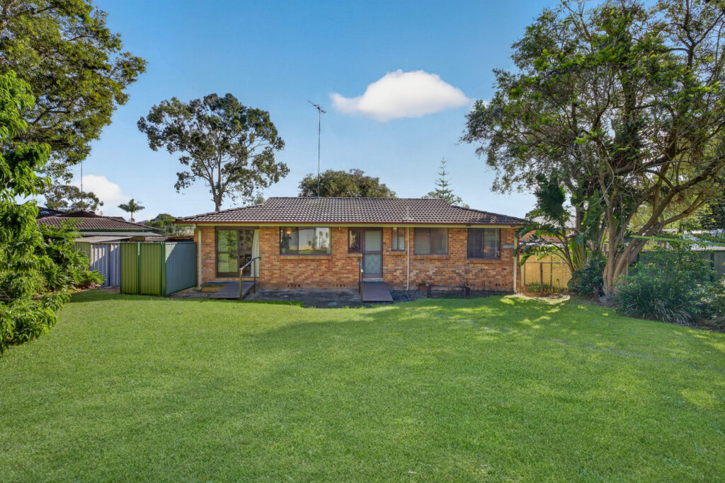 For Sale - 9 King Place - New Property in Kings Langley - Real Estate by Kim McChlery
