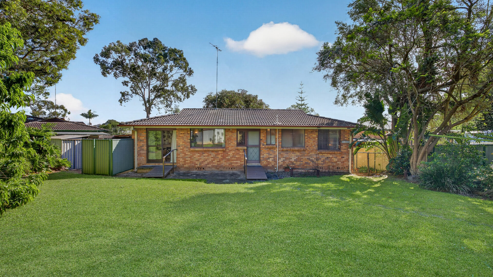 For Sale - 9 King Place - New Property in Kings Langley - Real Estate by Kim McChlery
