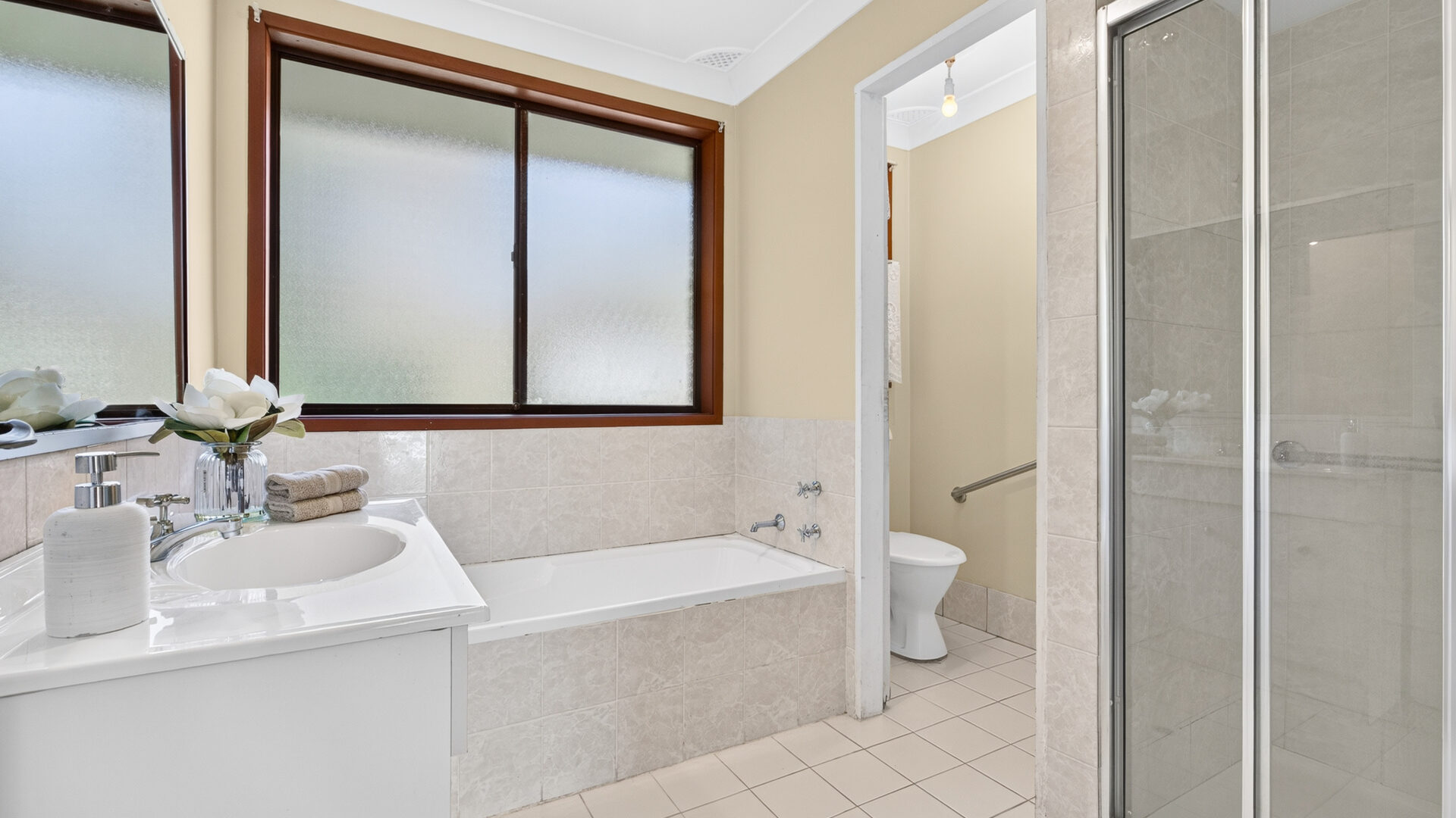 For Sale - 9 King Place - New Property in Kings Langley - Real Estate by Kim McChlery