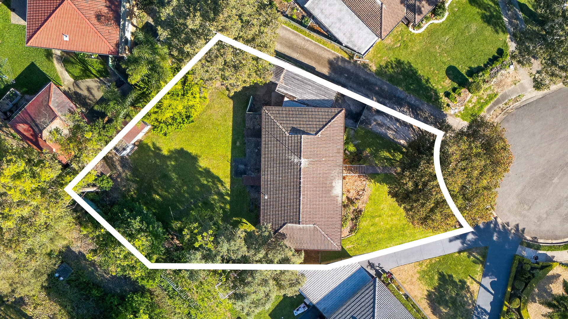 For Sale - 9 King Place - New Property in Kings Langley - Real Estate by Kim McChlery