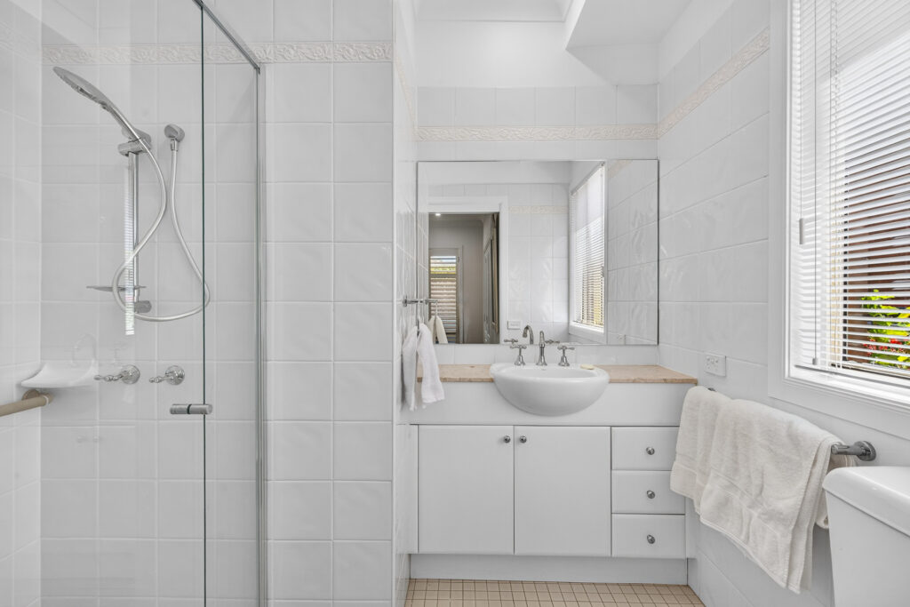 Auction - 2/37 Copeland Road - New Property in Beecroft - Real Estate by Alastair Kivell