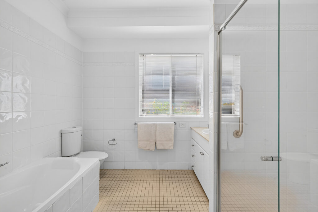 Auction - 2/37 Copeland Road - New Property in Beecroft - Real Estate by Alastair Kivell