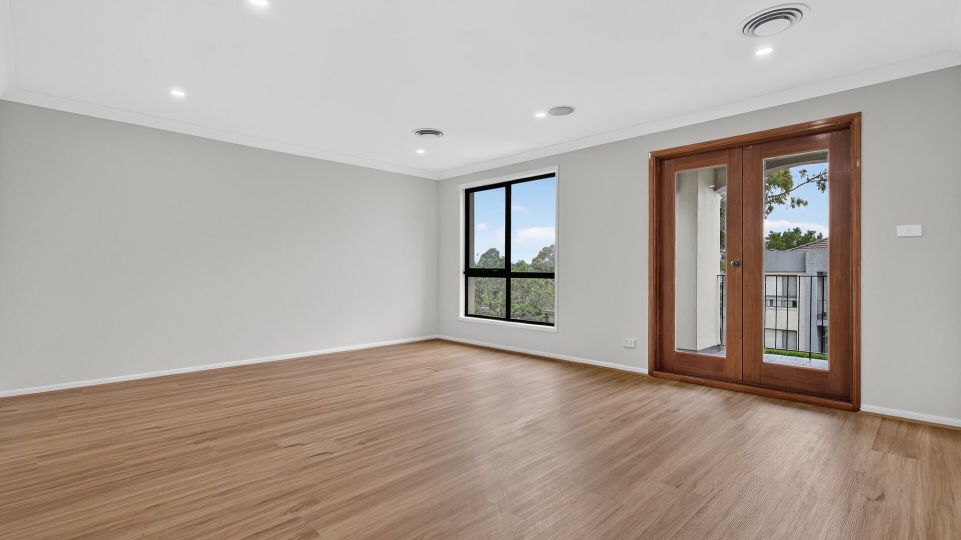 Auction - 9 Darlington Street - New Property in Stanhope Gardens - Real Estate by Ruma Mundi
