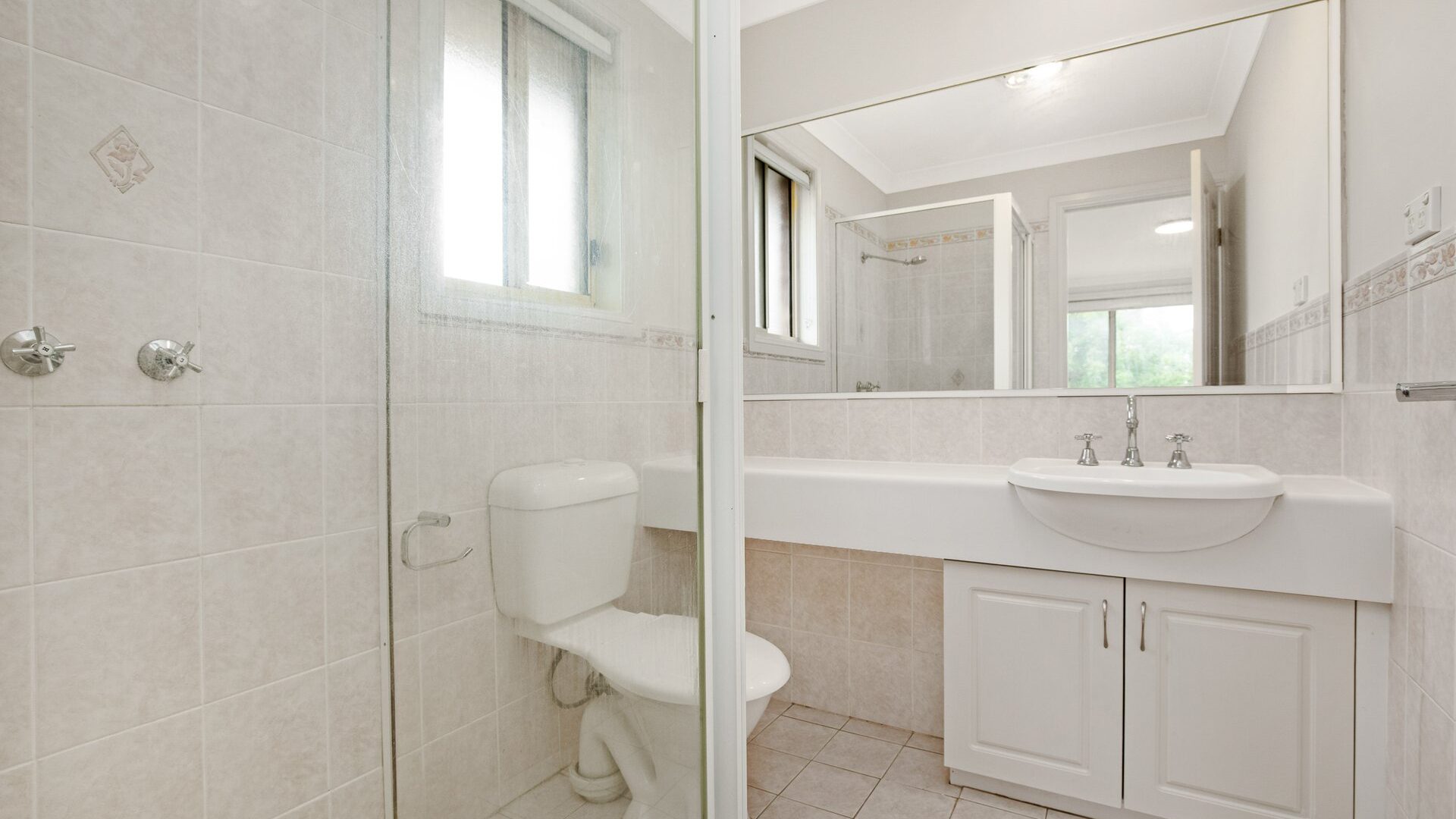Auction - 205 Meurants Lane - New Property in Glenwood - Real Estate by Jamie Benjamin