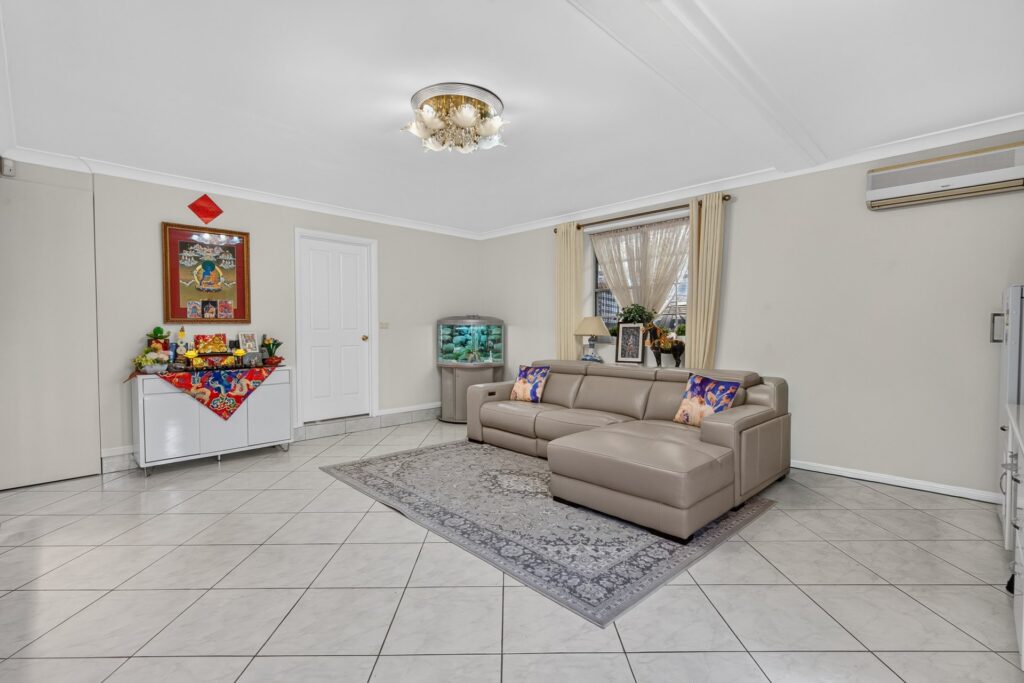 Auction - 3 Waterside Grove - New Property in Woodcroft - Real Estate by Sam Yazdi