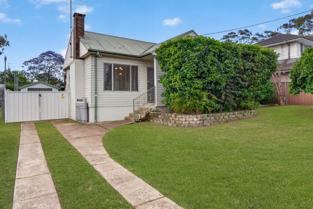 Auction - 2 Hunter Street - New Property in Riverstone - Real Estate by Julie Grigg