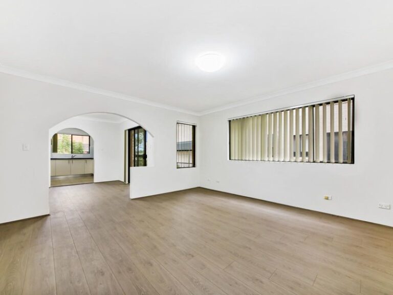 1/18 Caroline Street, Westmead