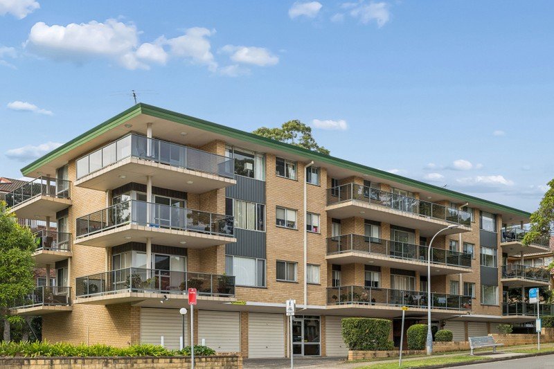 2/28 Bridge Street