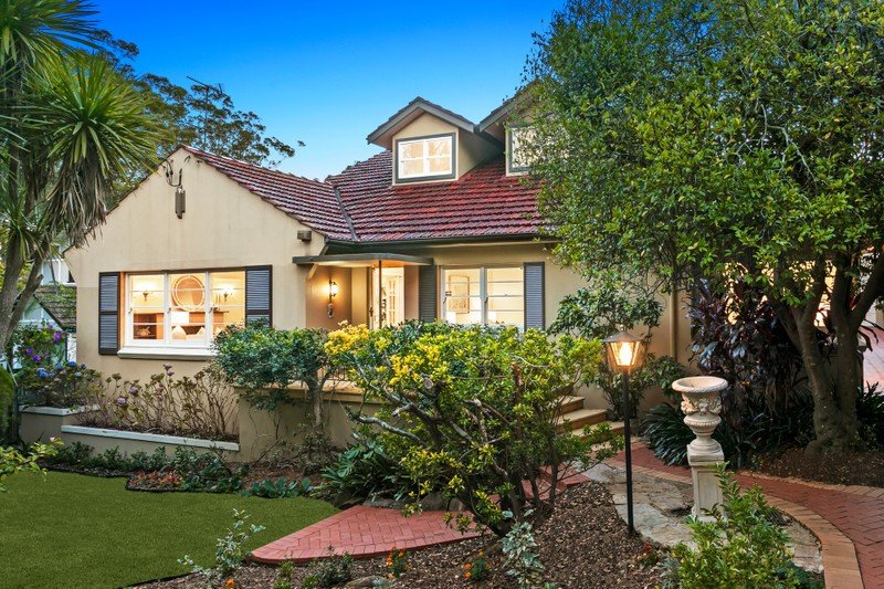 8 Oaklands Avenue