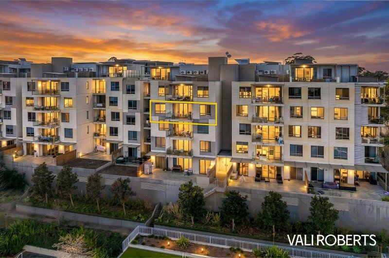 308/27 Seven Street